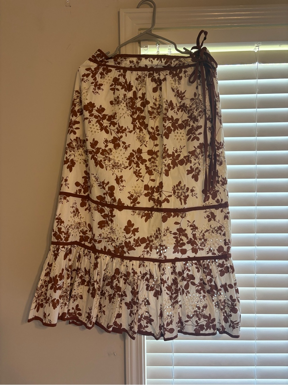 En Saison Cream Midi Skirt with Brown Floral Print and Tie Waist